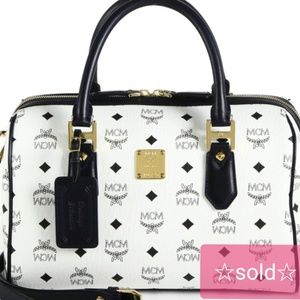 MCM Boston monogram black and white ' Slung
